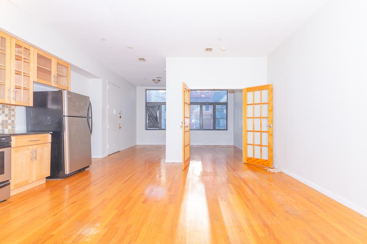 18 Goodwin Place, Brooklyn, NY Unit 1F photo 3