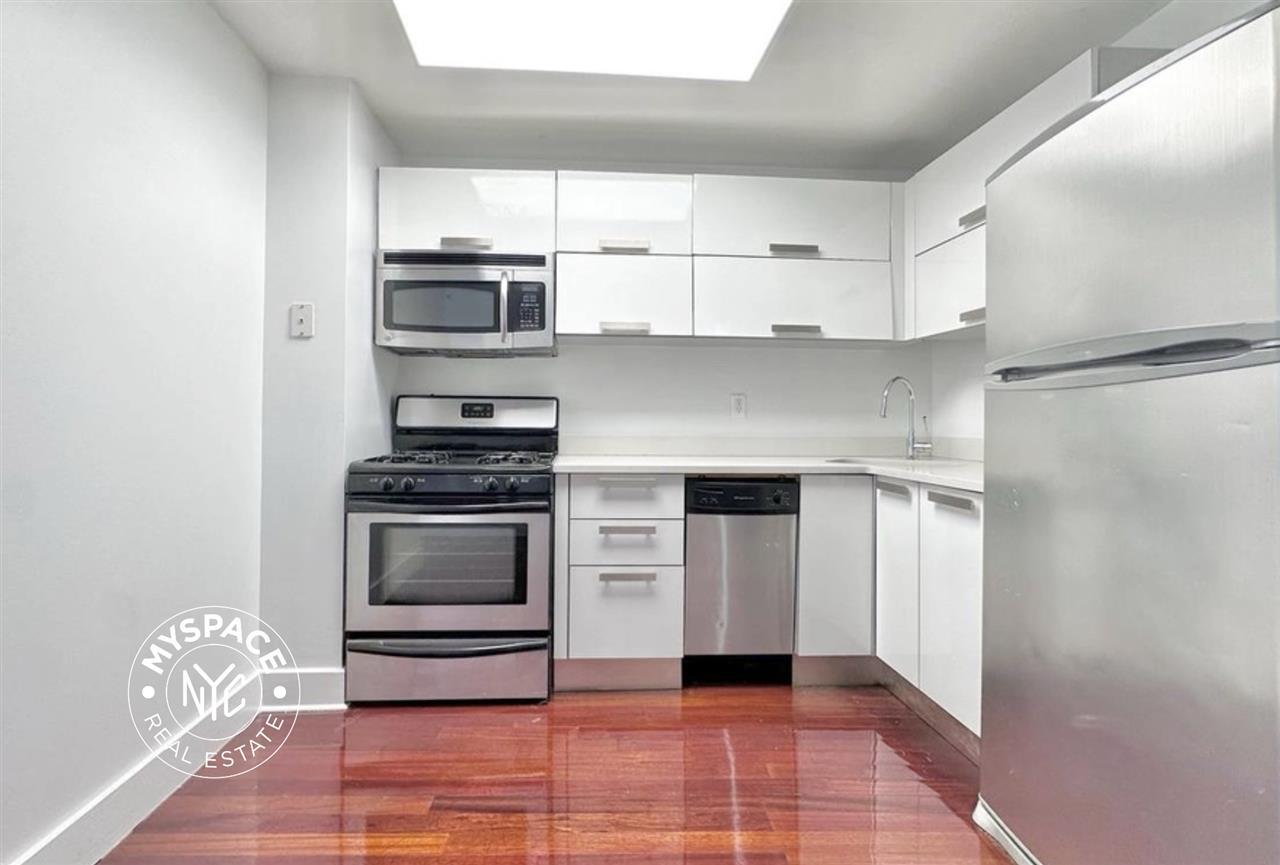 16 Meserole Street, Brooklyn, NY 11206 Unit 1B photo 3