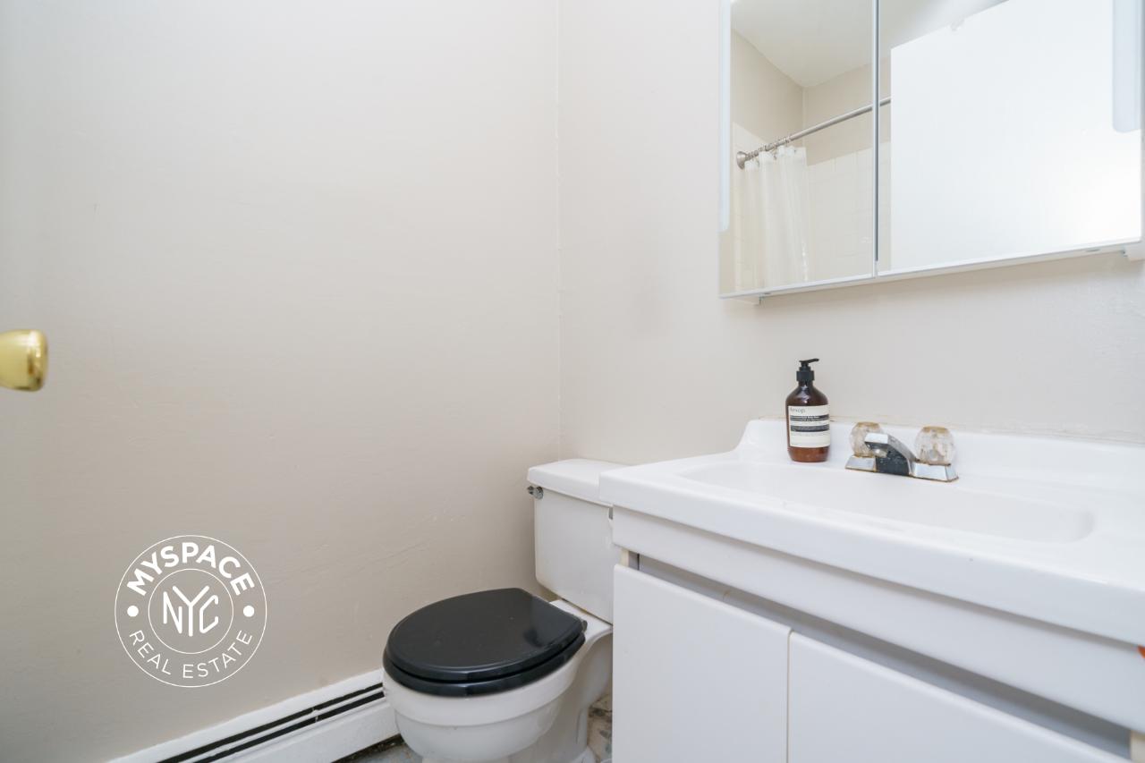 147 9th Street Brooklyn, NY 11215 Unit 4a photo 3