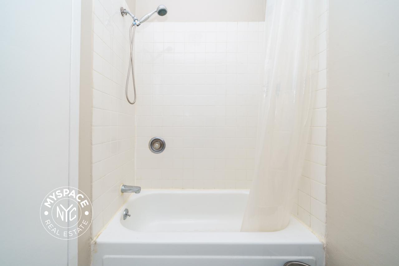147 9th Street Brooklyn, NY 11215 Unit 4a photo 4